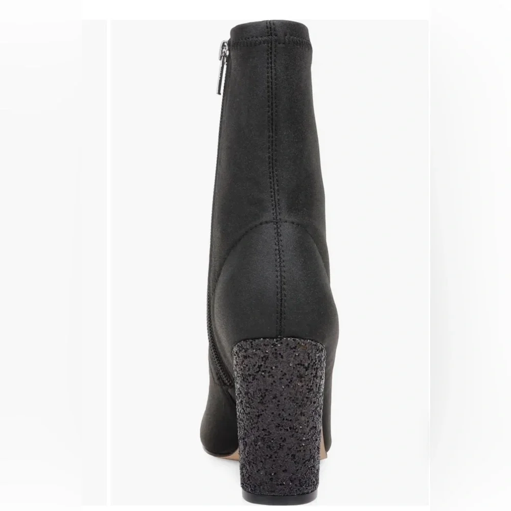 Badgley Mischka Jovanna Embellished Glittery Blok Heel Black Bootie Size 7.5 NWT